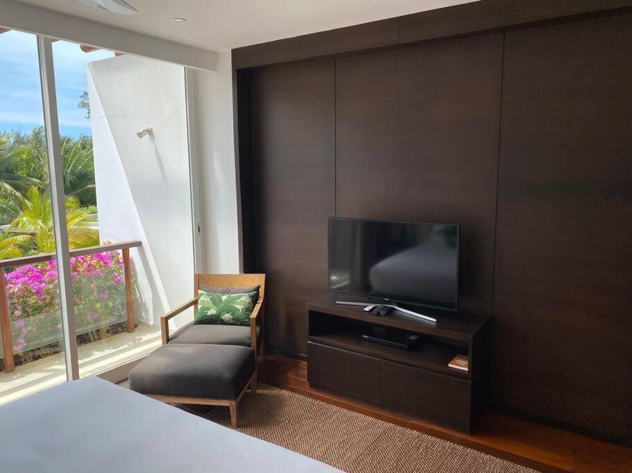 Beachfront 2 Bedroom Luxury Condo Chava Surin ภายนอก รูปภาพ
